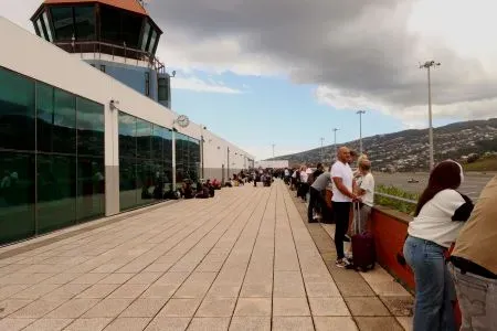 Aeroporto Internacional da Madeira - Cristiano Ronaldo (Santa Cruz)