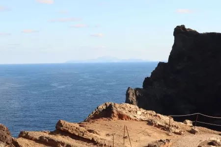 A háttérben: Porto Santo szigete