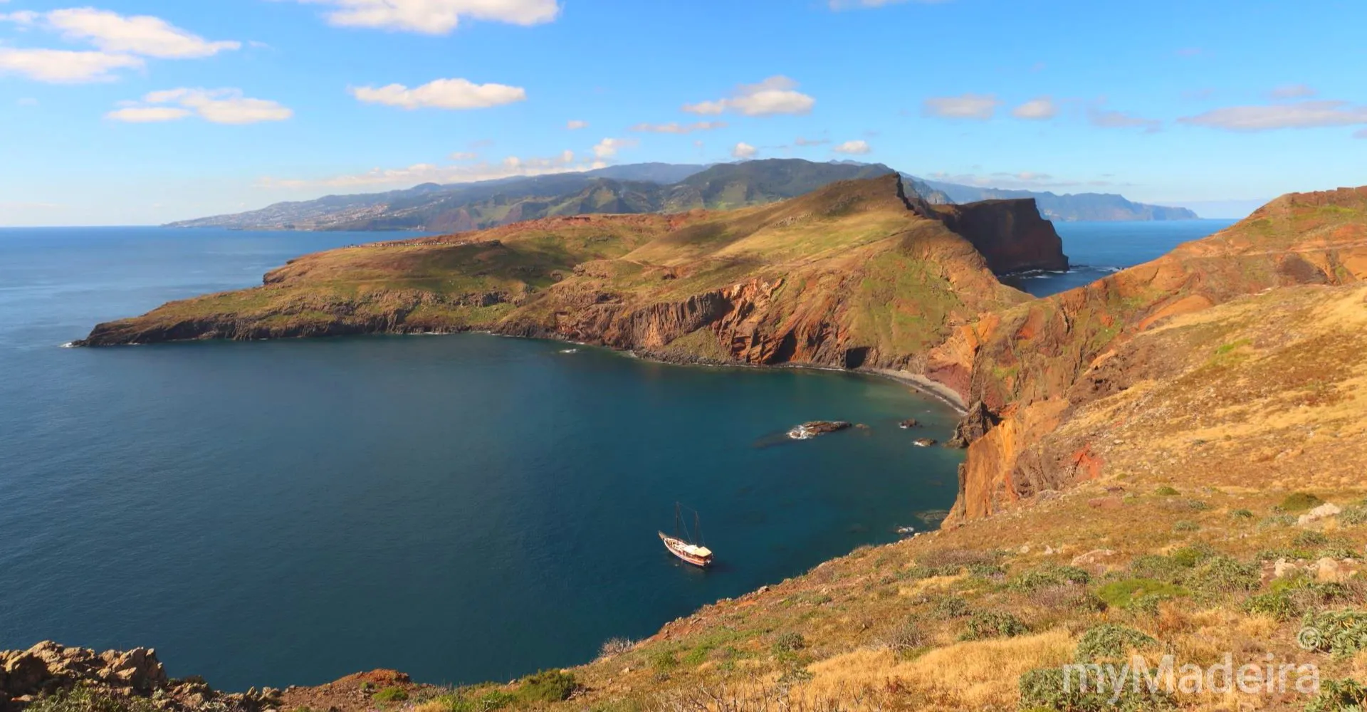 Madeira felirat a kikötőben